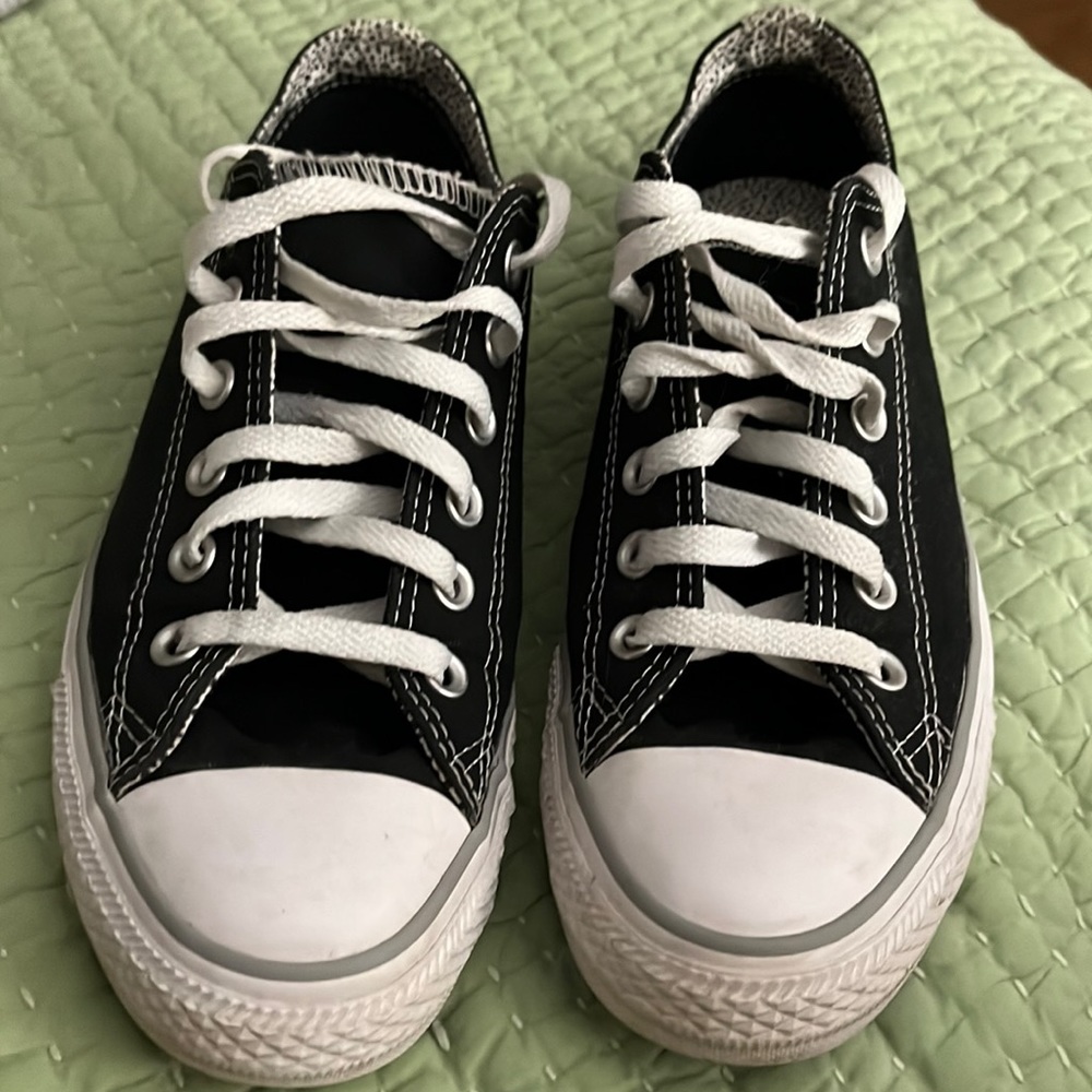 Converse All Star Black sneakers Women’s size 9